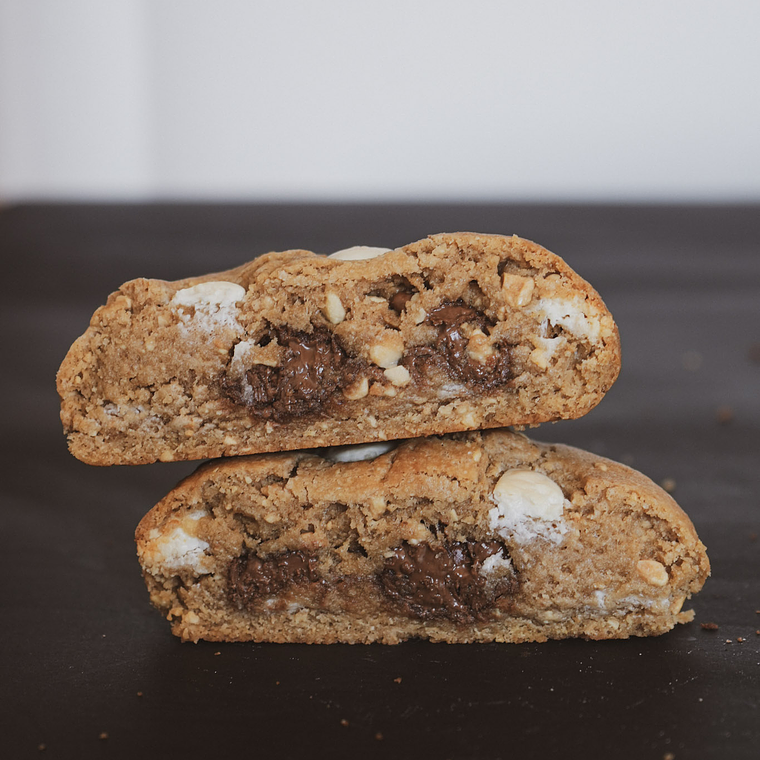 New York Cookie maní con núcleo de Nutella 1