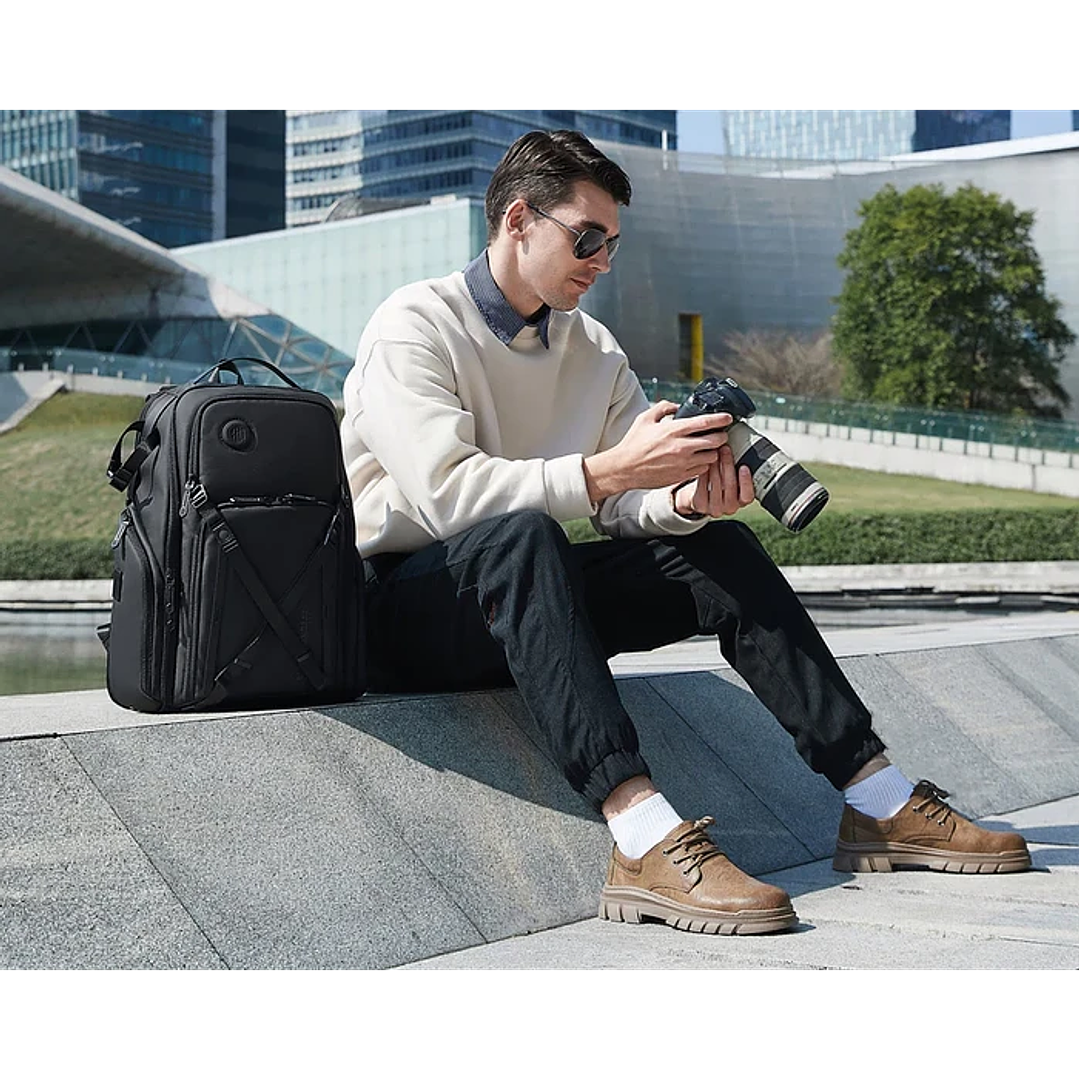 Arctic Hunter B00575 16