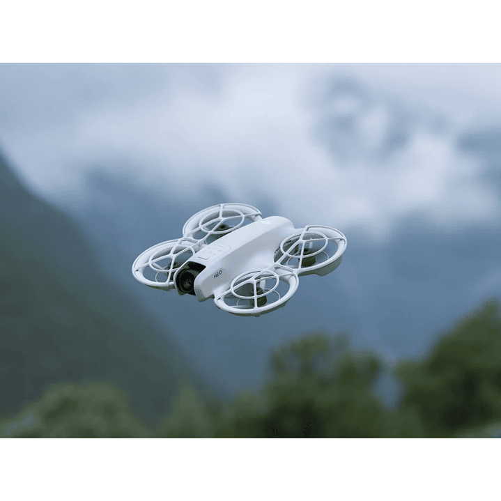 DJI Neo Fly More Combo 9