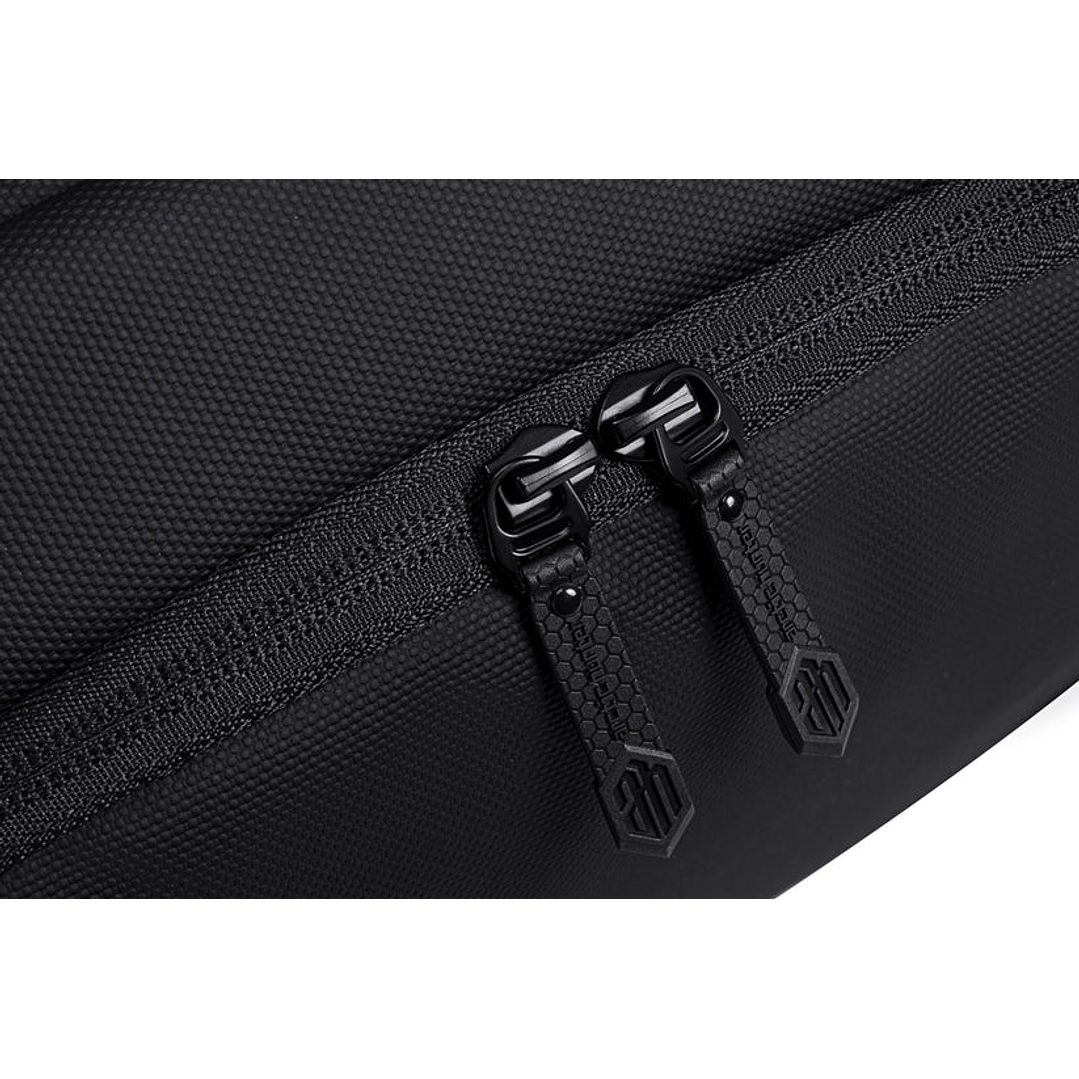 Arctic Hunter B00559 16