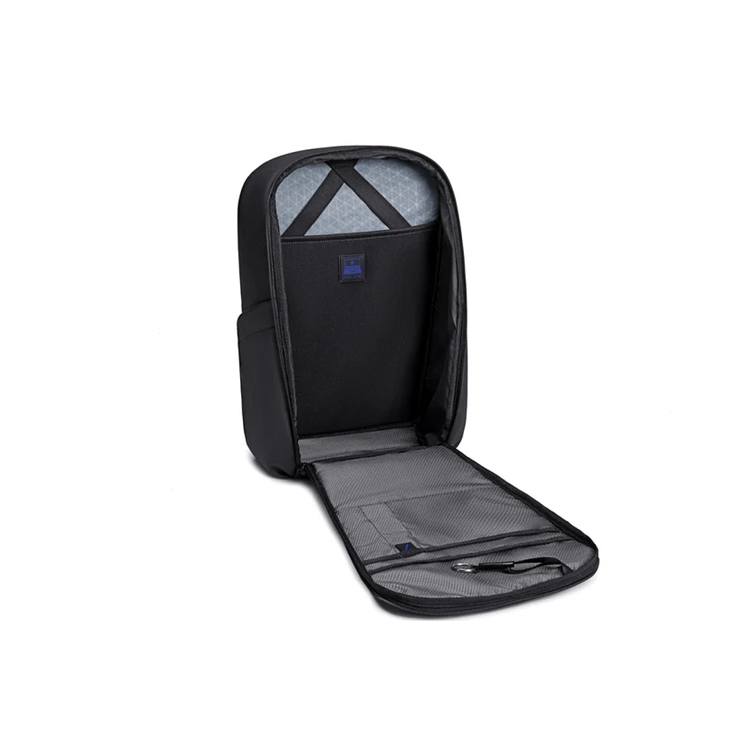 Arctic Hunter B00559 17