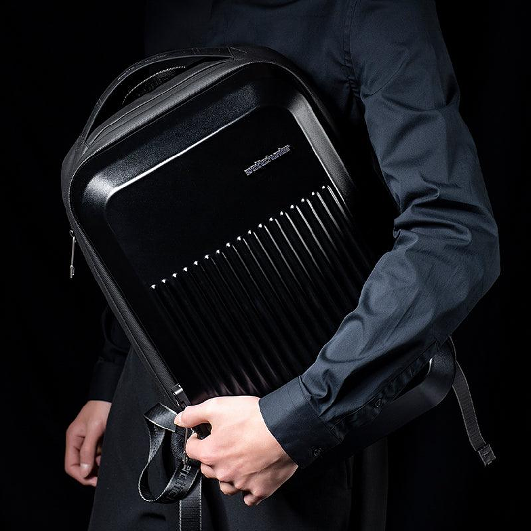 Arctic Hunter B00487 7