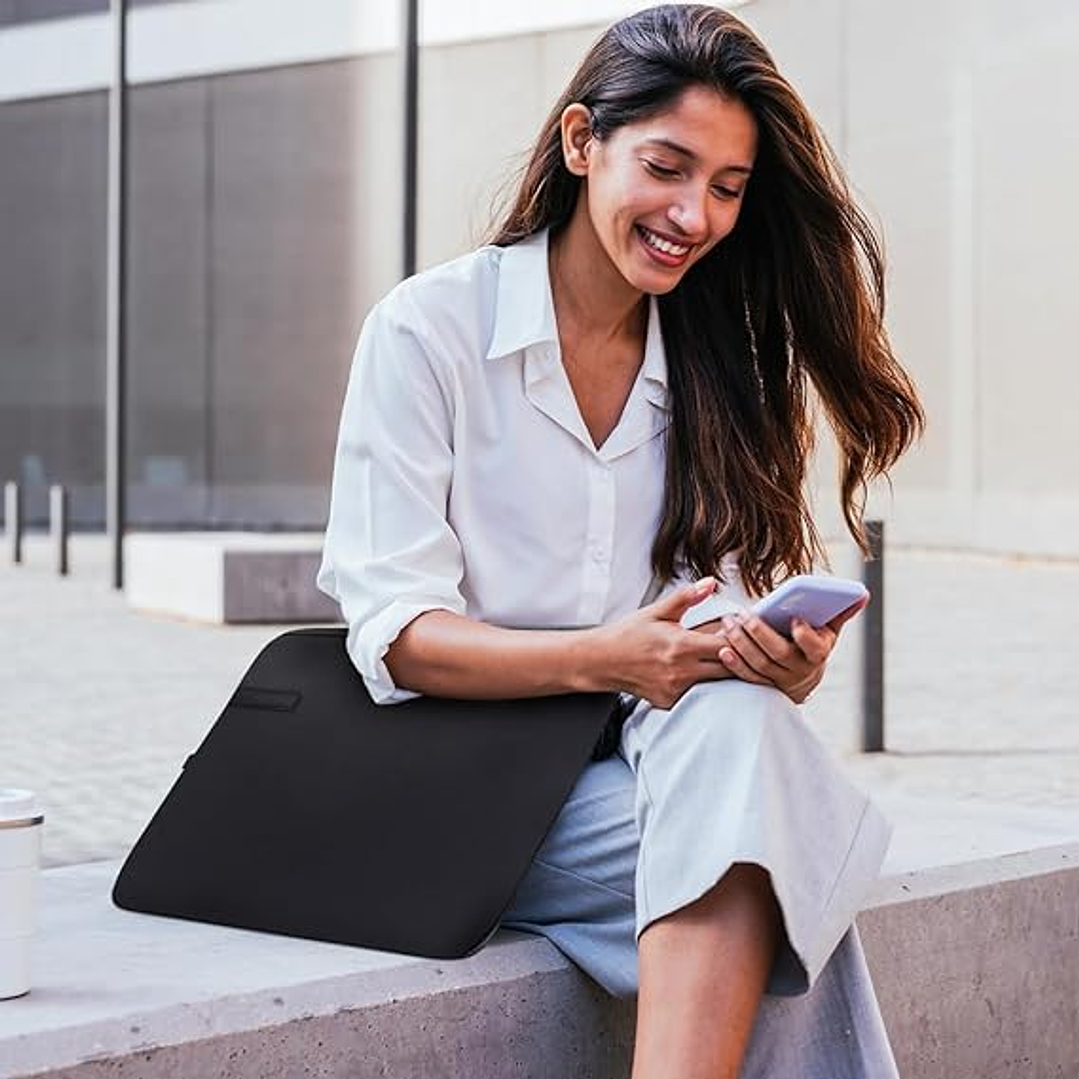 Volkano 13.3” Wrap Laptop Sleeve - Black 3