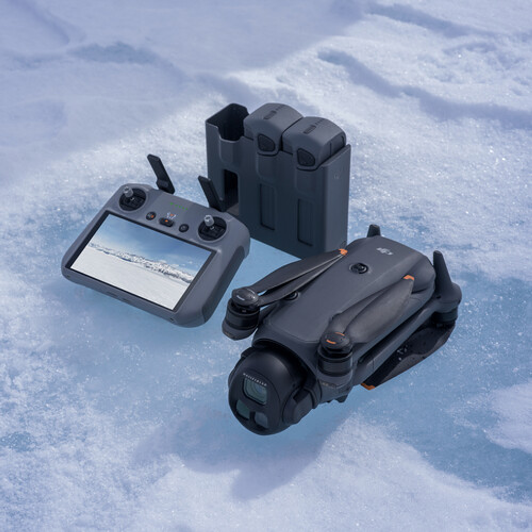 DJI Mavic 4 Pro Fly More Combo 7