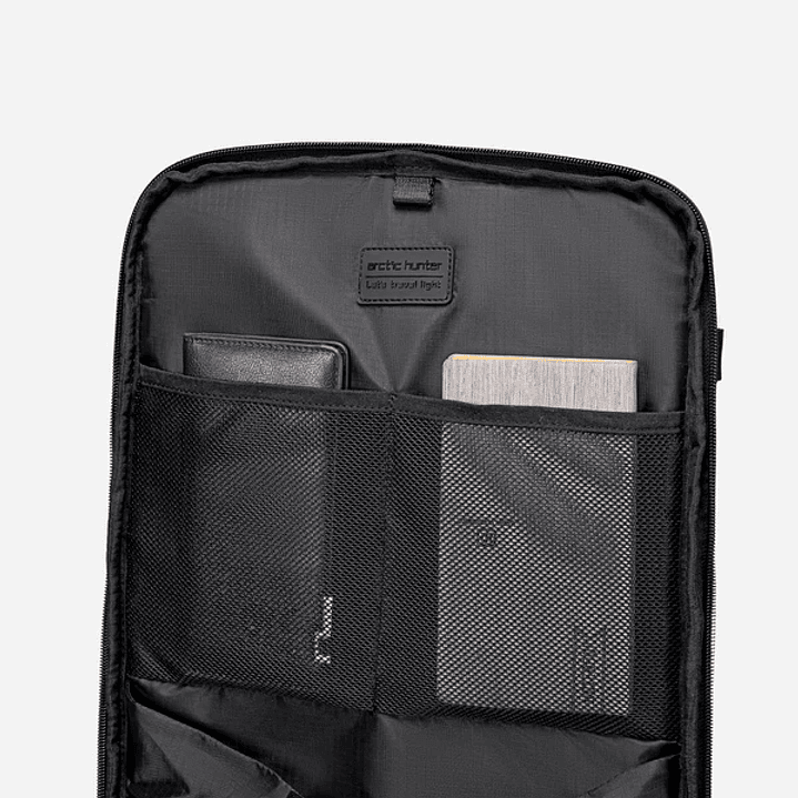 Arctic Hunter B00865 18