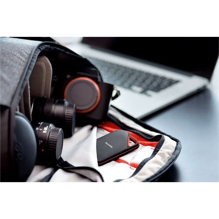 SanDisk 4TB Extreme Pro Portable SSD 2000 MB/s 8