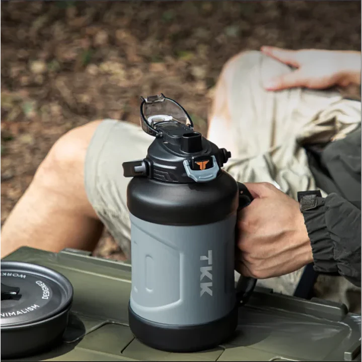 Garrafa de Água Térmica TKK-2028 1,5 l 5