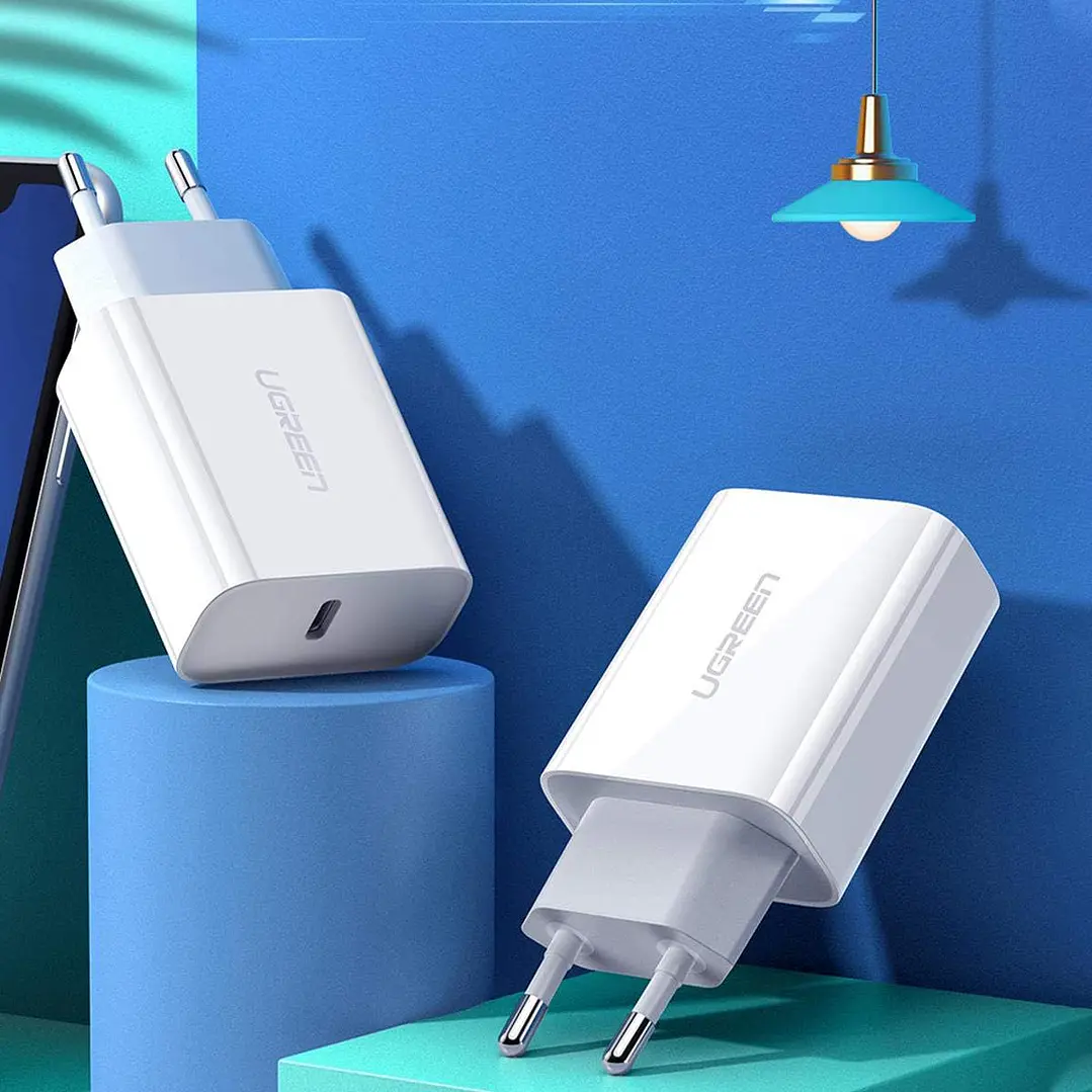 Adaptador de Energia de Carregamento Rápido UGREEN com PD 20W  5