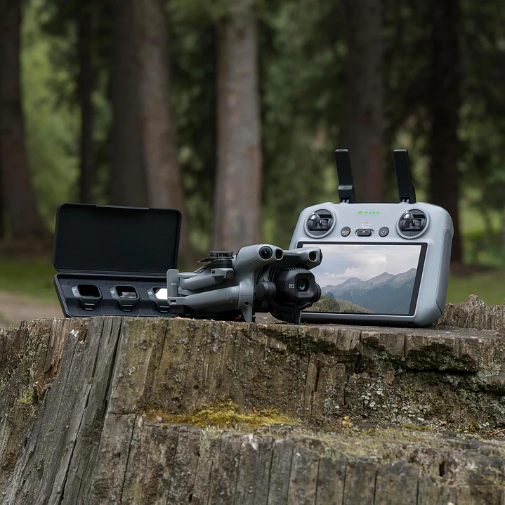 DJI Mini 5 Pro Plus Fly More Combo  8