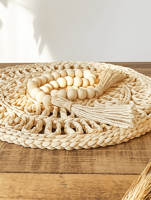 Adorno Cuentas Madera Flecos Blancos - 73cm 2 uni.