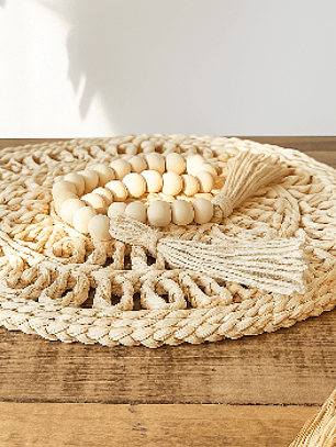 Adorno Cuentas Madera Flecos Blancos - 73cm 2 uni.