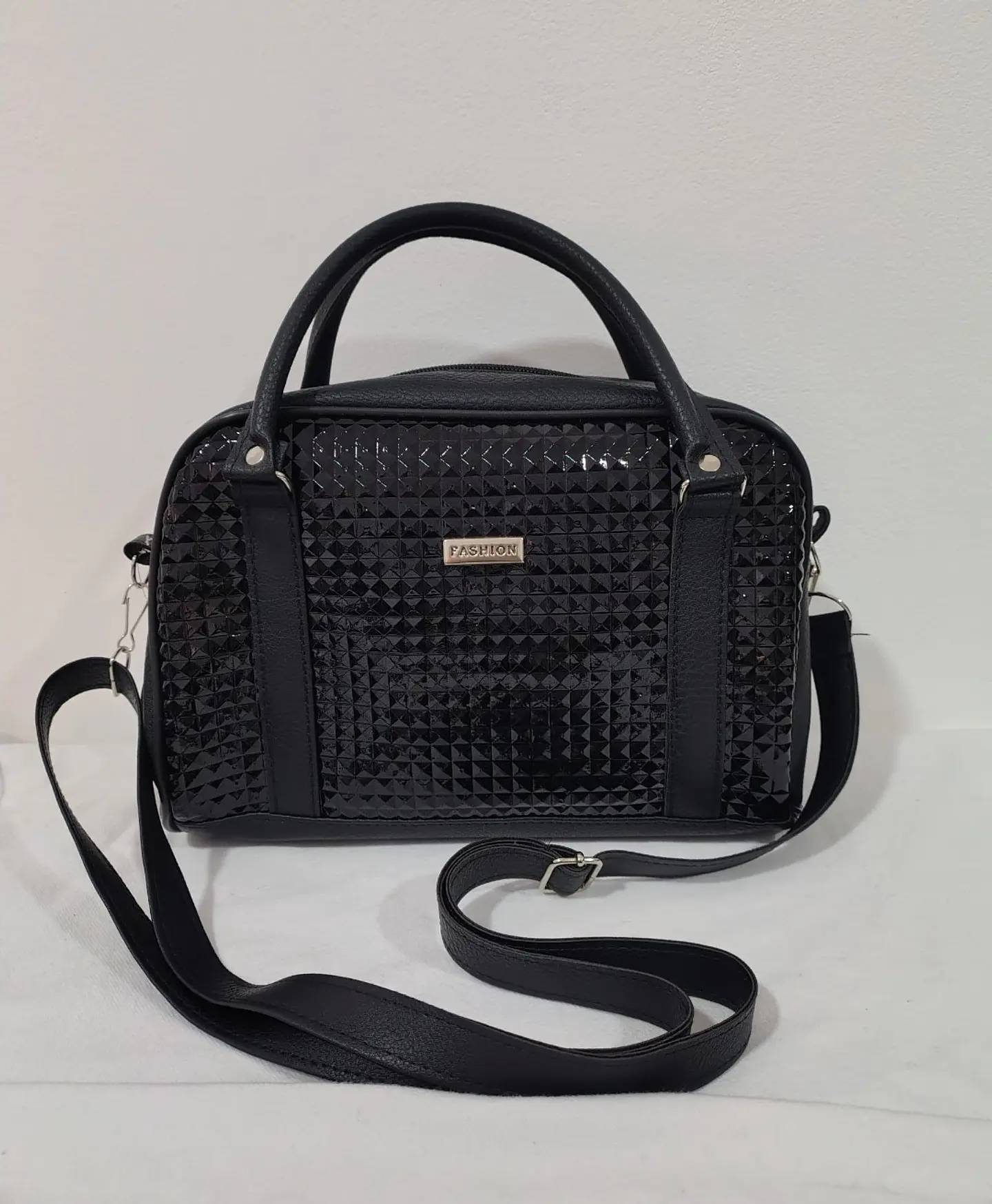 Cartera charol  2