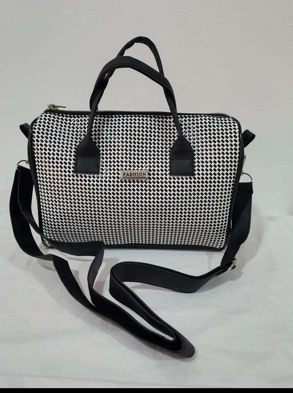 Cartera blanca con negro  2