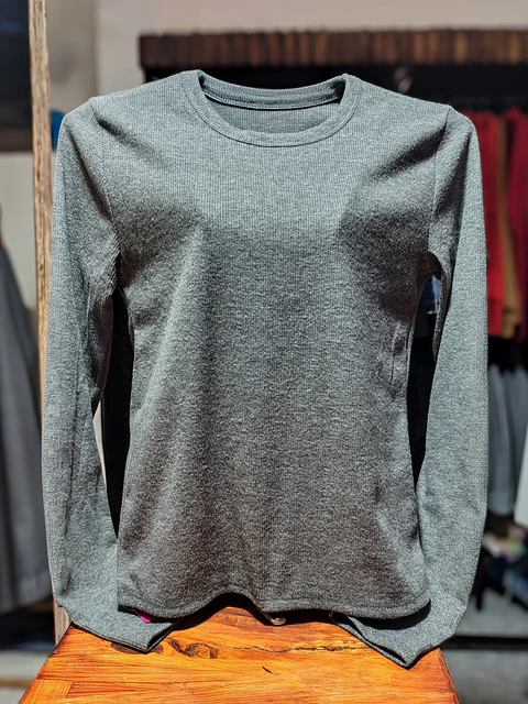 Remera gris