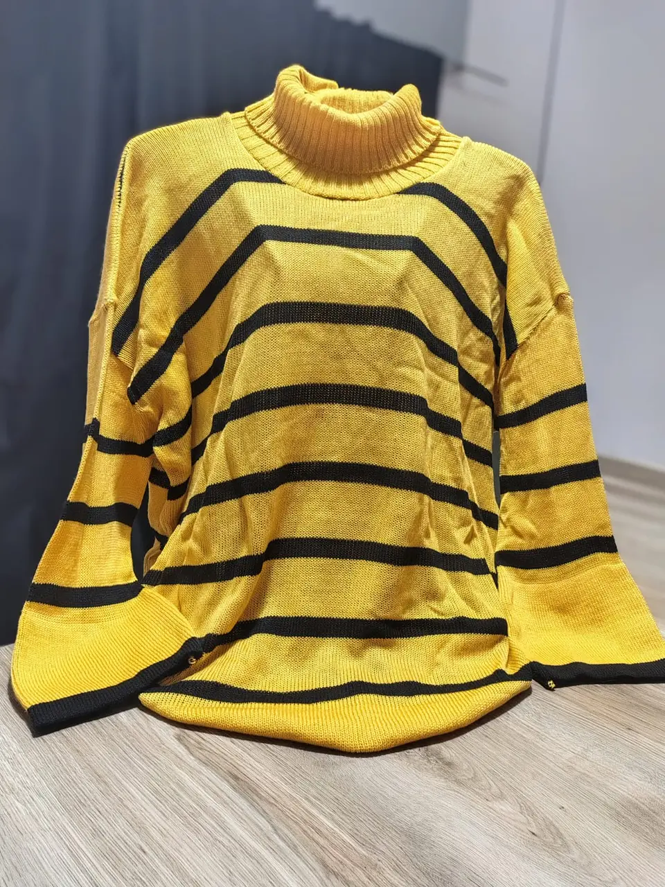 Suéter Amarillo  1
