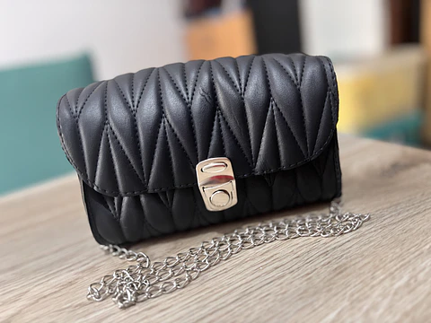 Cartera Broche 