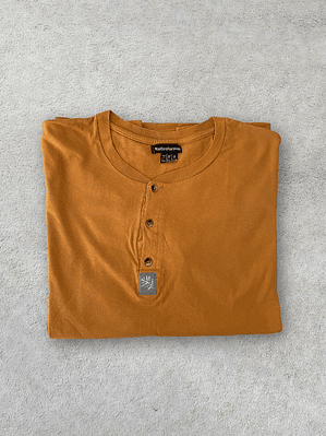 Camiseta Henley Mostaza (2XL/3XL)