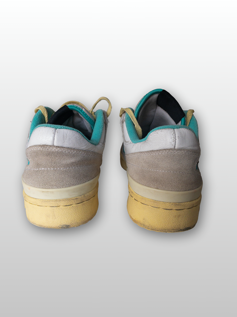 Zapatillas Adidas Forum Low CL (42) 4