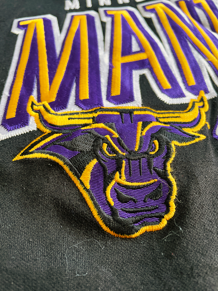Mankato Mavericks Hoodie (M) 3