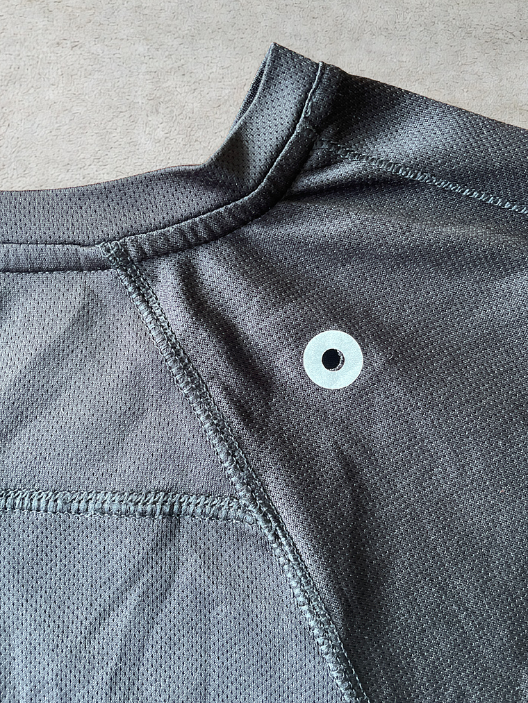 Camiseta Deportiva Mujer Bolsillo Trasero (L) 3