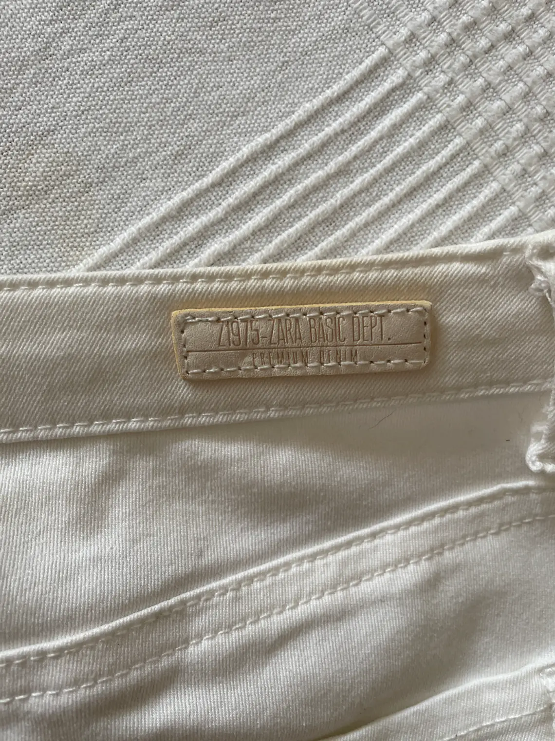 Pantalón Blanco Zara Talla 38 Slim Cremalleras Detalles Rodilla 8