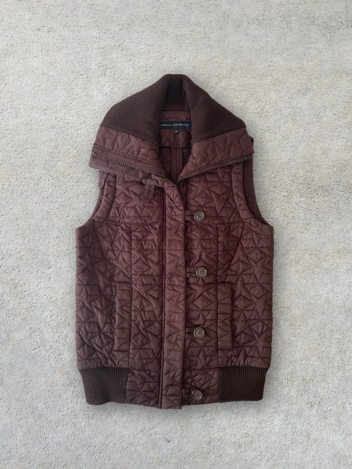 Chaleco Burdeos French Connection S Talla 10 Bordeau Puffer Vest 1