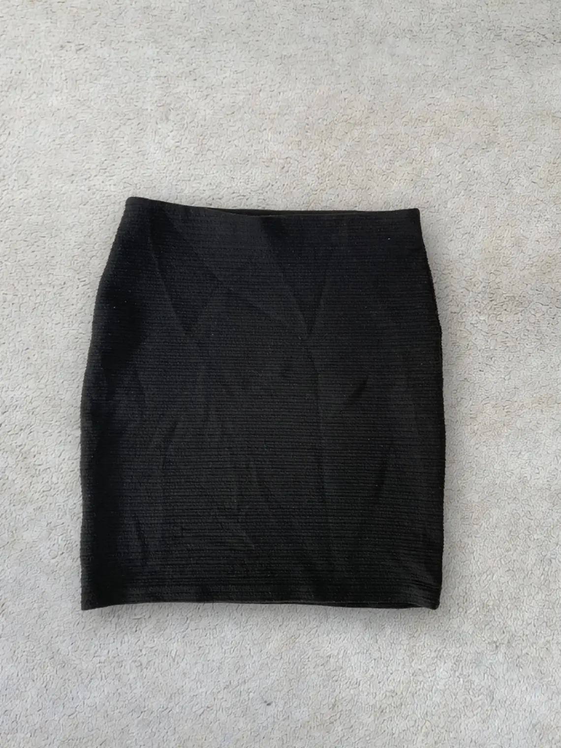Falda Mini Negra Bershka XS Ajustada Basic Black Skirt Elástica 1