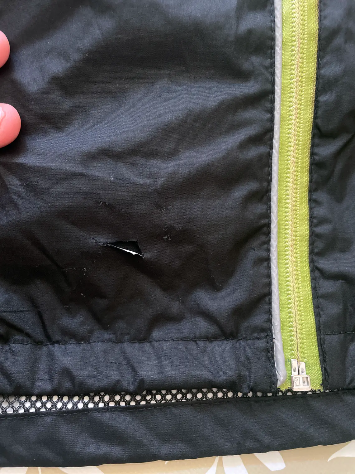 Cortavientos Negro Drizzle M/L Oversized Retro Neón Gorpcore 3