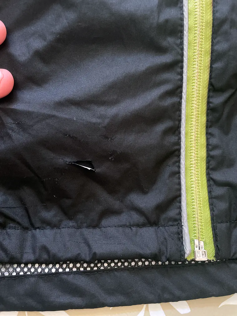 Cortavientos Negro Drizzle M/L Oversized Retro Neón Gorpcore 3