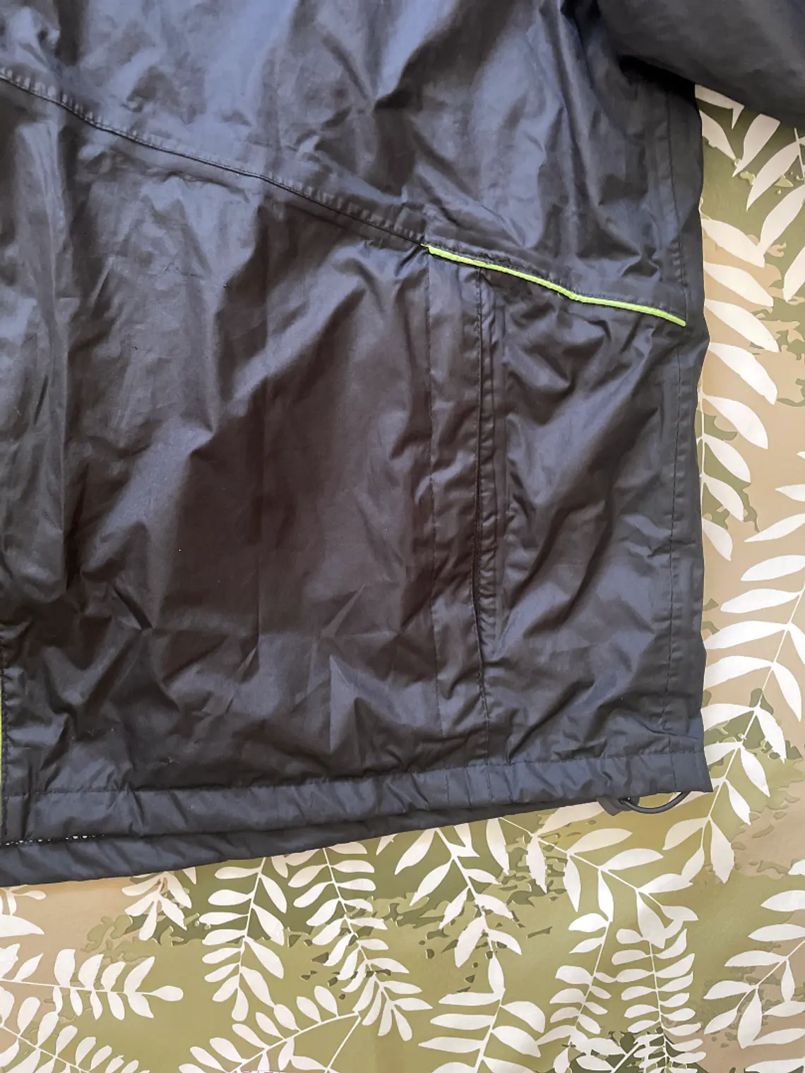 Cortavientos Negro Drizzle M/L Oversized Retro Neón Gorpcore 2