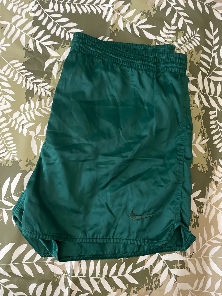 Short Nike M Verde Logo Bordado Vintage 90s Shiny Boxer Style 2