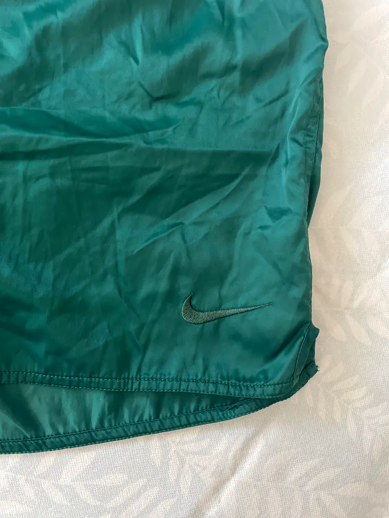 Short Nike M Verde Logo Bordado Vintage 90s Shiny Boxer Style 8
