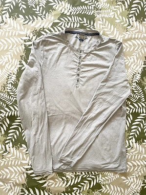 Camiseta Nile M Manga Larga Blanca Henley Style Botones Retro