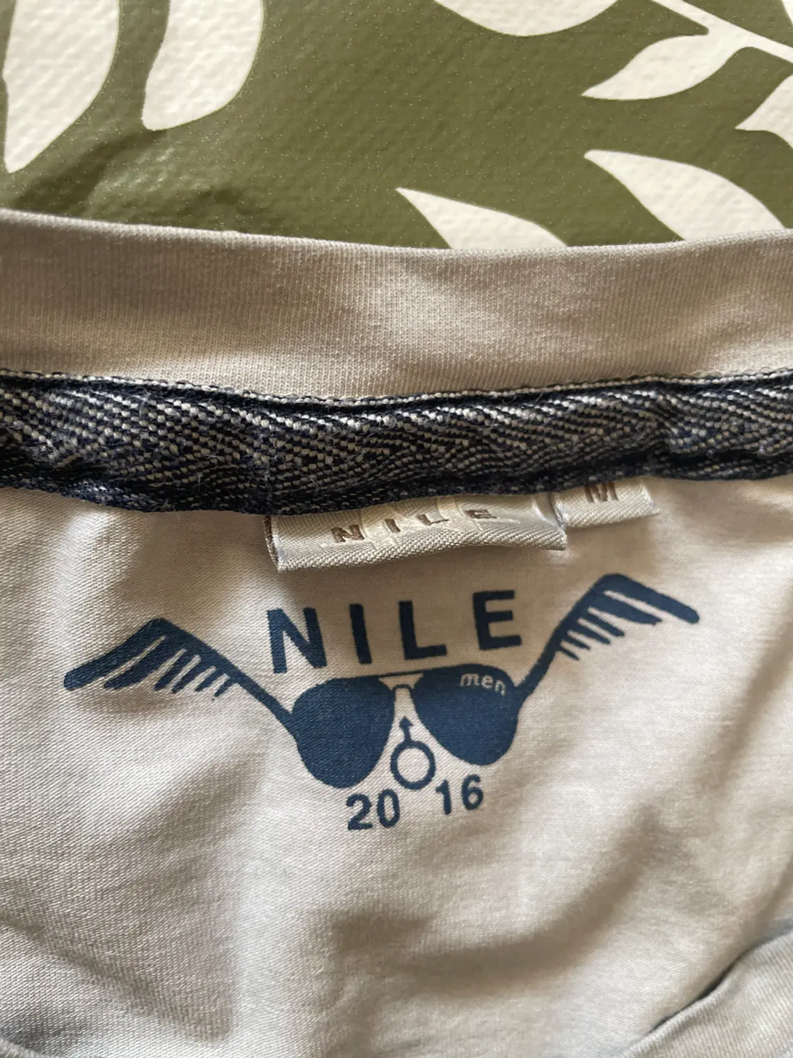 Camiseta Nile M Manga Larga Blanca Henley Style Botones Retro 3