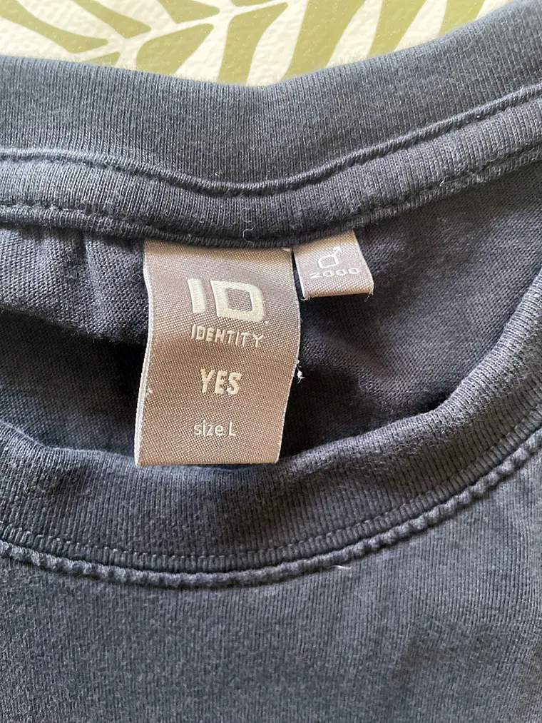 Camiseta Negra ID L Heavy Cotton 100% Algodón Básica Pesada 2