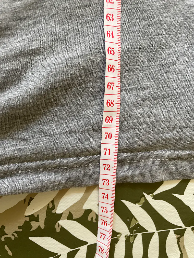 Camiseta Gris H&M L.O.G.G. XL Cuello Pico Grandota Basic 3