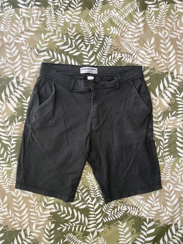 Short Shaping New Tomorrow L W34 Gris Oscuro Scandinavian Design 1