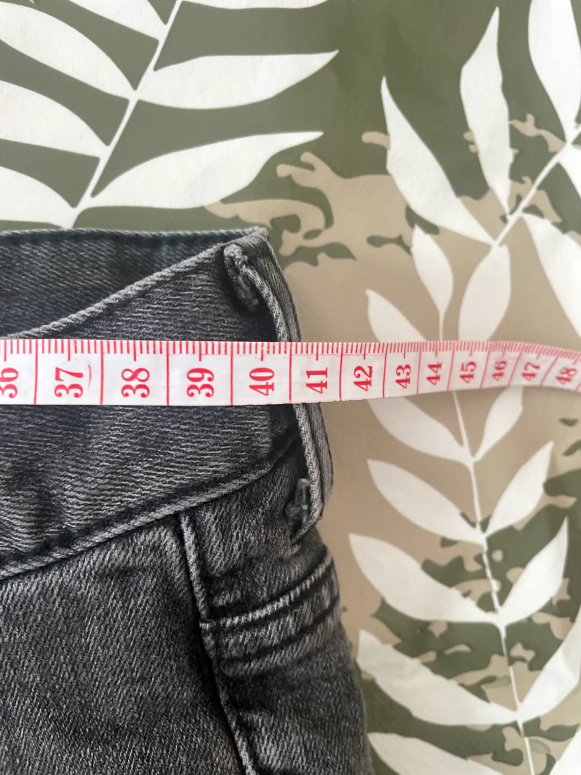 Short Vaquero H&M M Talla 31 Gris Oscuro Slim Fit Denim Retro 5