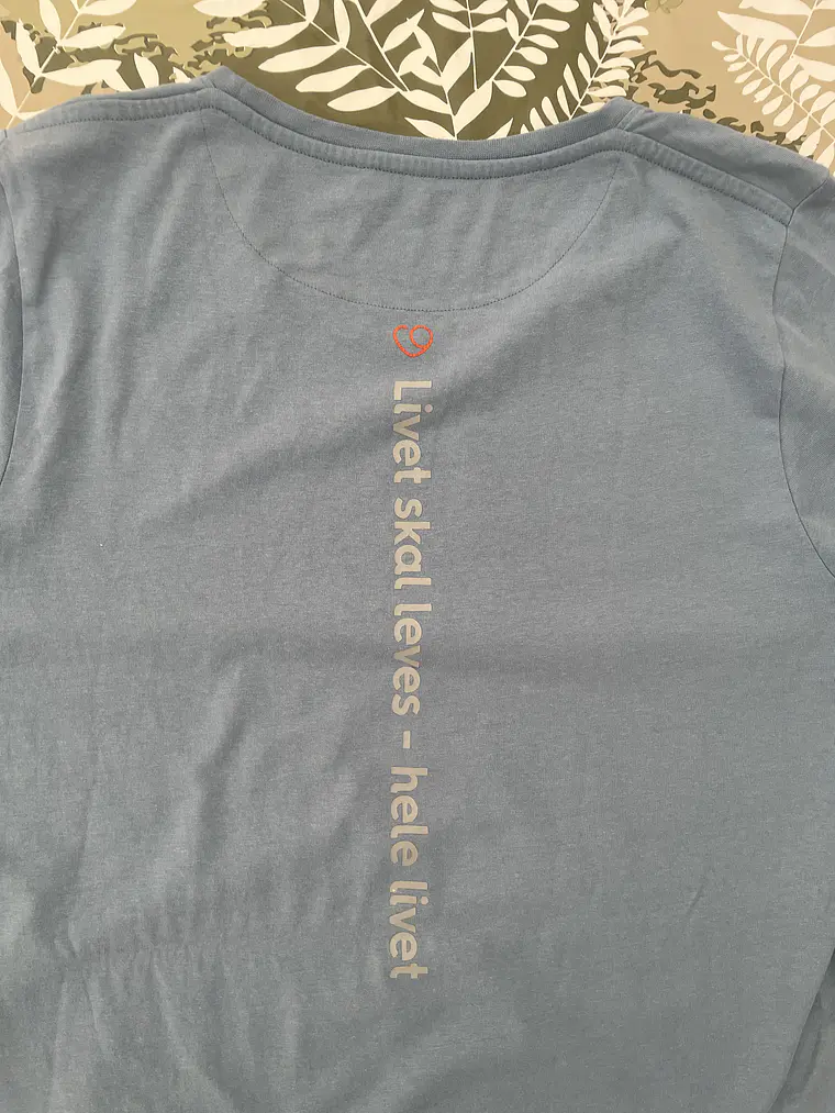 Camiseta Celeste L OK Fonden Dinamarca Barcode Y2K Industrial 3