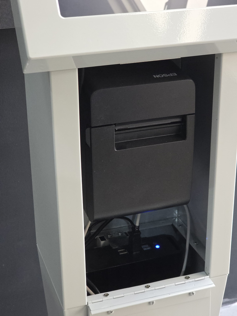 Tótem Kiosko de Auto-Consulta con Pantalla Táctil e Impresora Térmica 2