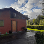 PARCELA CON CASA Y CABAÑA A ORILLA CARRETERA RUTA FREIRE A VILLARRICA SECTOR PUQUEREO