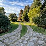 EXCLUSIVA CASA EN PARCELA – PISCINA- VISTA PANORAMICA LAGO VILLARRICA – SECTOR LOS RISCOS