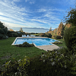 EXCLUSIVA CASA EN PARCELA – PISCINA- VISTA PANORAMICA LAGO VILLARRICA – SECTOR LOS RISCOS