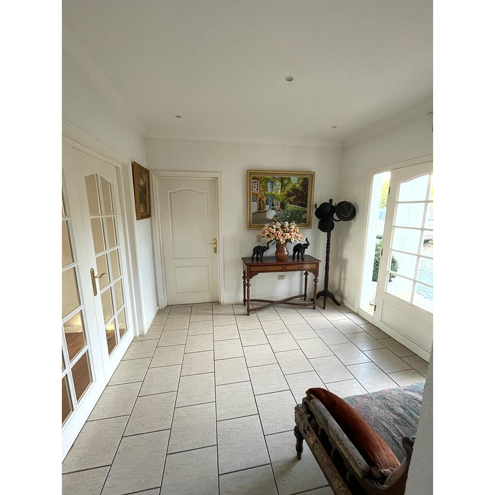 EXCLUSIVA CASA EN PARCELA – PISCINA- VISTA PANORAMICA LAGO VILLARRICA – SECTOR LOS RISCOS