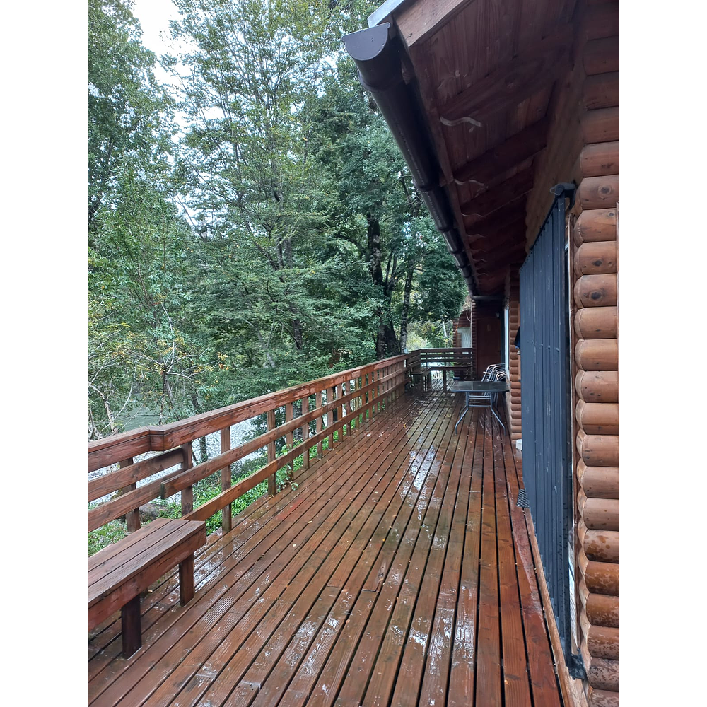 EXCLUSIVA PARCELA CON CASA Y CABAÑA A ORILLAS RIO TOLTÉN Y DESEMBOCADURA RÍO PEDREGOSOS-VILLARRICA