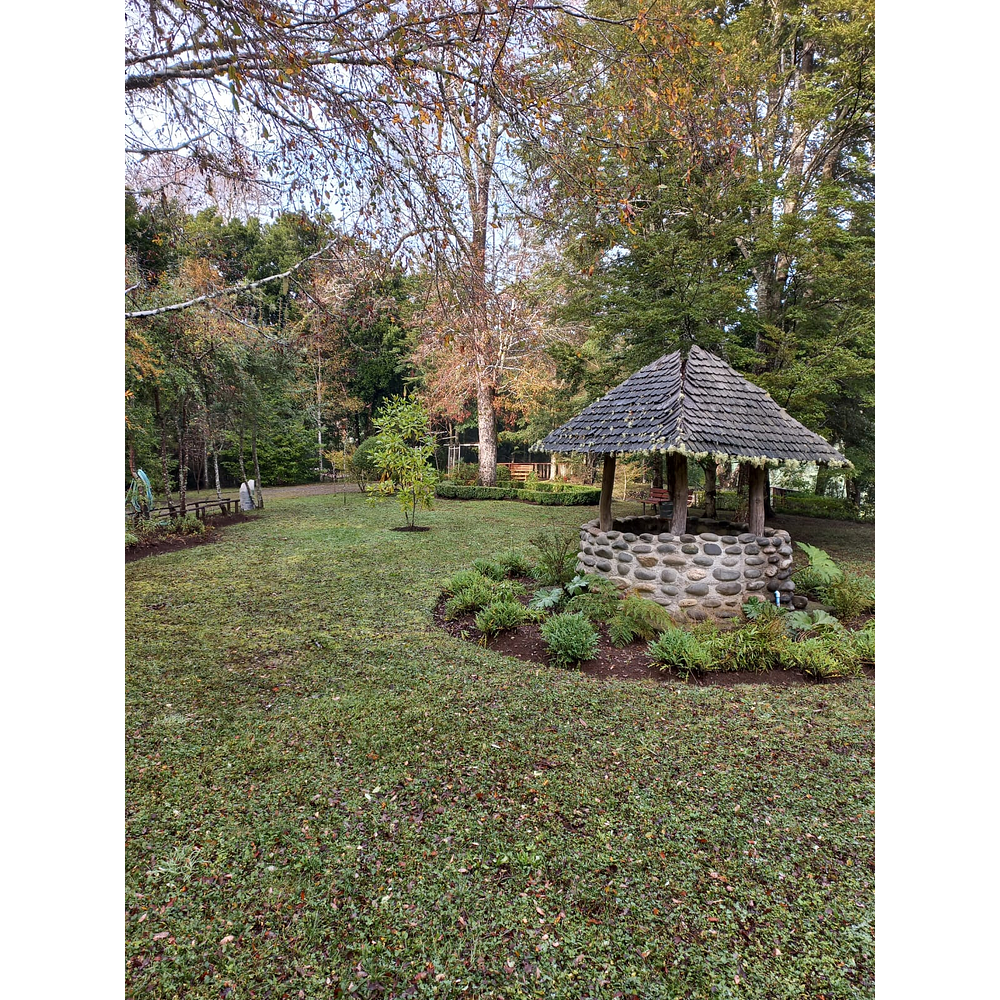 EXCLUSIVA PARCELA CON CASA Y CABAÑA A ORILLAS RIO TOLTÉN Y DESEMBOCADURA RÍO PEDREGOSOS-VILLARRICA