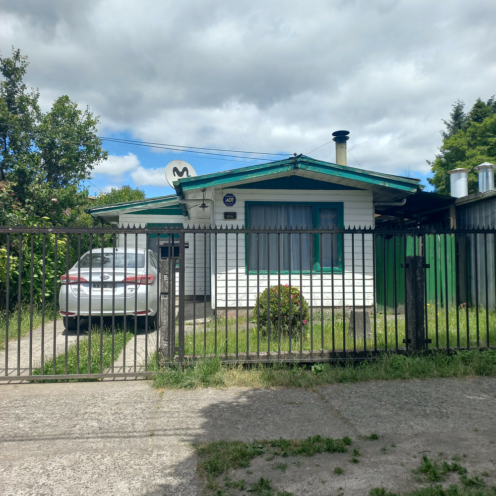 VENTA O ARRIENDO CASA EN CALLE GRAL. URRUTIA SECTOR CENTRICO DE VILLARRICA