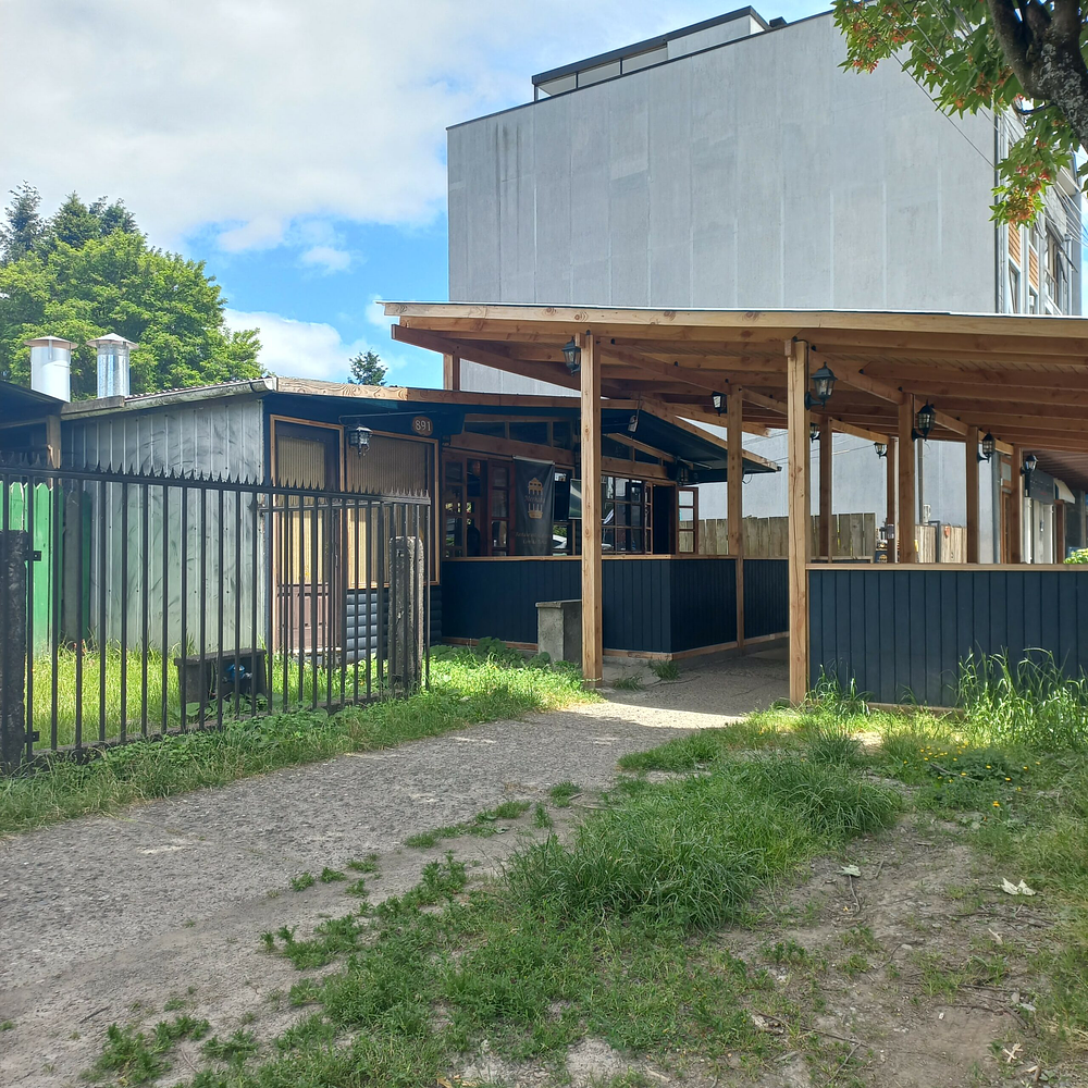 VENTA O ARRIENDO CASA EN CALLE GRAL. URRUTIA SECTOR CENTRICO DE VILLARRICA