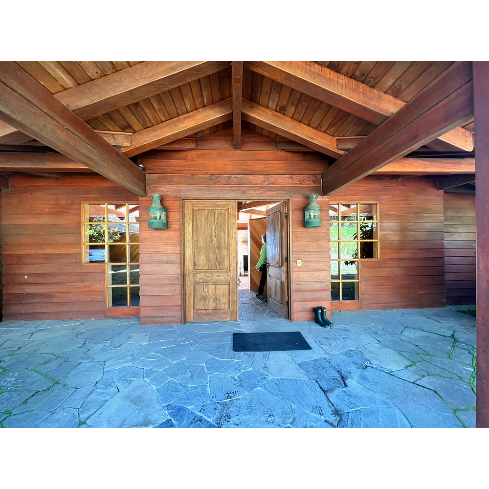 CASA CON ORILLA DE LAGO – SECTOR LOS GUINDOS – VILLARRICA