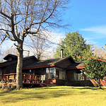 CASA CON PISCINA, VISTA AL LAGO, HERMOSO JARDÍN – SUBIDA AL VOLCÁN – PUCON
